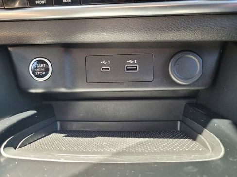 Certified 2023 Nissan Rogue SV FWD image 25