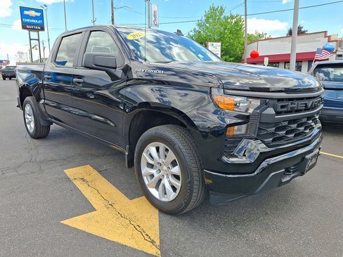 Used 2023 Chevrolet Silverado 1500 Custom AWD/4WD image 7