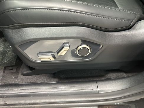 New 2027 Kia Telluride S image 10