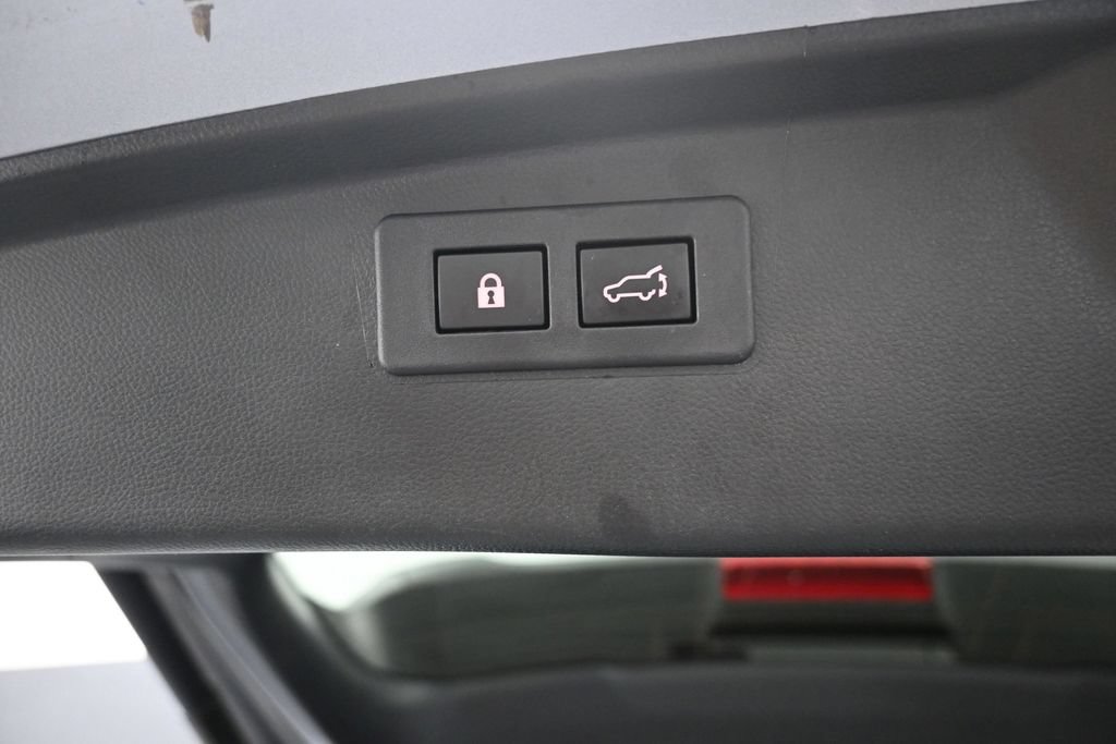 Used 2025 Subaru Outback Premium AWD/4WD image 12