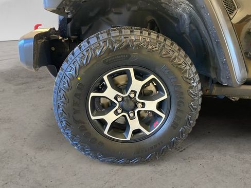 Used 2020 Jeep Wrangler Unlimited Rubicon w/ Dual Top Group image 15