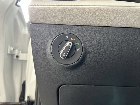 New 2026 Volkswagen Taos S image 17