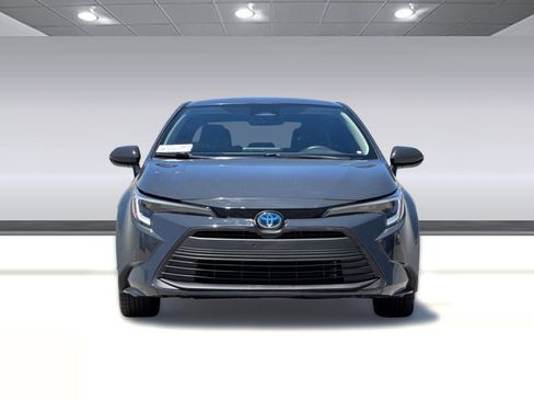 Used 2023 Toyota Corolla LE FWD image 5
