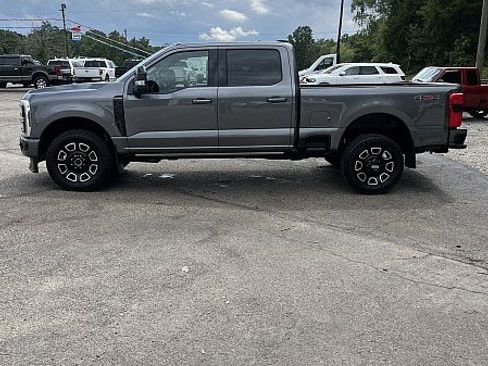 Used 2025 Ford F250 Platinum AWD/4WD image 4