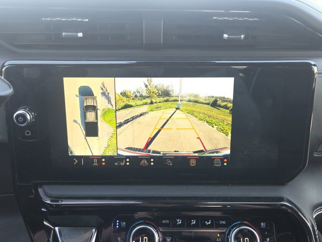 Used 2025 GMC Sierra 2500 AT4X AWD/4WD image 29