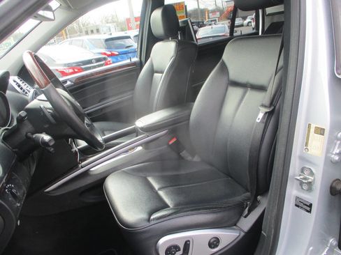 Used 2010 Mercedes-Benz GL 450 4MATIC image 6