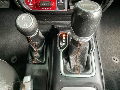 Used 2022 Jeep Gladiator Mojave w/ LED Lighting Group AWD/4WD image 37