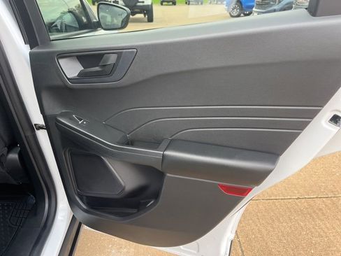 Used 2022 Ford Escape SE w/ Cold Weather Package image 47