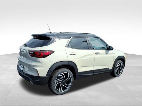 New 2026 Chevrolet TrailBlazer RS w/ Driver Confidence Package FWD image 3