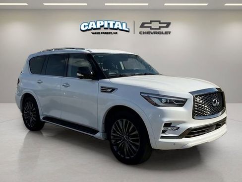Used 2023 INFINITI QX80 Premium Select w/ All-Season Package image 7
