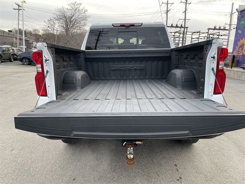 Used 2023 Chevrolet Silverado 1500 ZR2 w/ Technology Package image 13