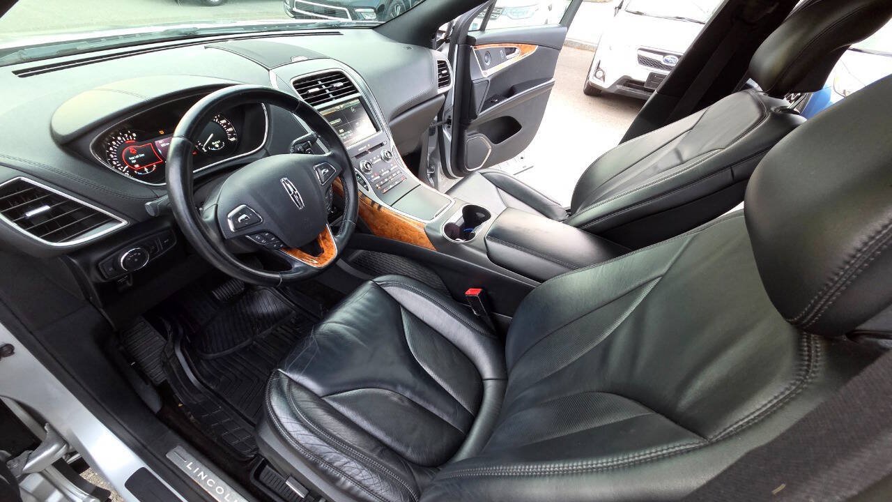Used 2016 Lincoln MKX Select w/ Select Plus Package AWD/4WD image 25