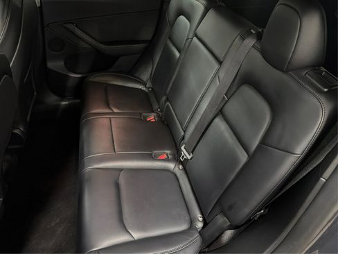 Used 2022 Tesla Model Y Performance image 36