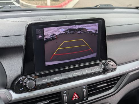 Used 2023 Kia Forte LXS w/ LXS Technology Package image 22