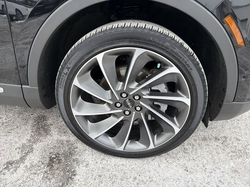 Certified 2022 Lincoln Nautilus Reserve w/ Equipment Group 202A image 33