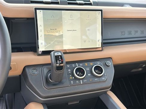 Certified 2025 Land Rover Defender 110 X-Dynamic SE image 16