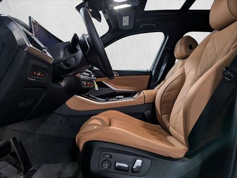 New 2026 BMW X5 xDrive50e w/ Premium Package image 4
