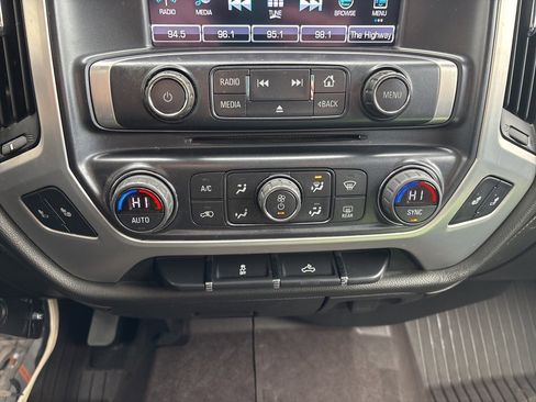 Used 2018 GMC Sierra 1500 SLE w/ SLE Value Package image 25