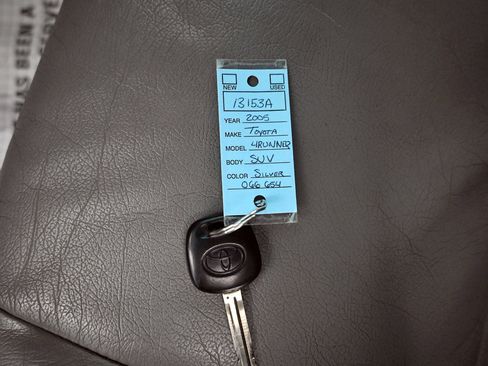 Used 2005 Toyota 4Runner SR5 image 29