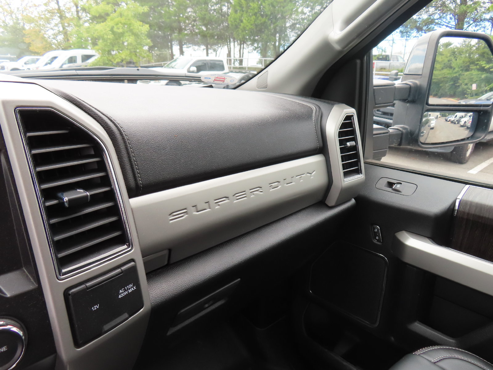 Used 2020 Ford F250 Lariat w/ Lariat Ultimate Package AWD/4WD image 23