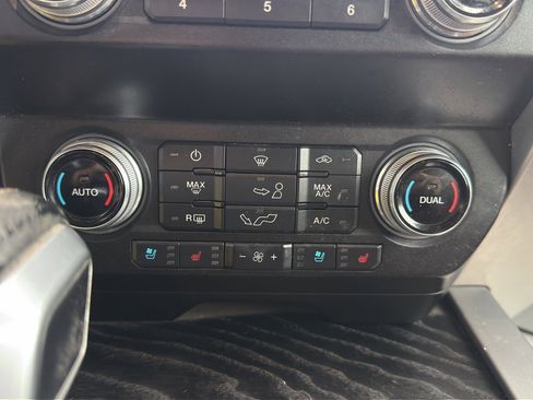 Used 2020 Ford F150 Platinum w/ FX4 Off-Road Package image 11