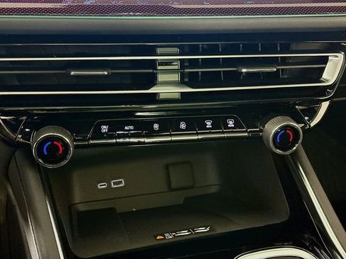 New 2026 Chevrolet Traverse RS image 16