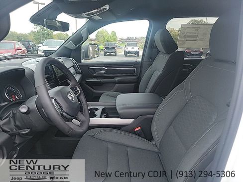 New 2026 RAM 1500 Big Horn AWD/4WD image 9