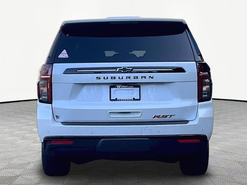 Used 2024 Chevrolet Suburban RST w/ Luxury Package AWD/4WD image 5