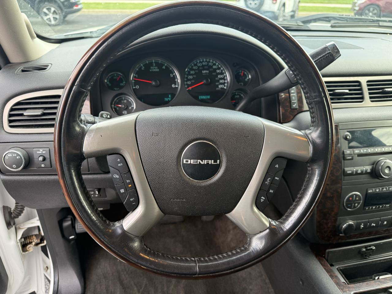Used 2009 GMC Sierra 1500 Denali AWD/4WD image 11
