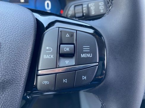 New 2025 Ford Escape SE w/ PHEV Premium Package FWD image 25