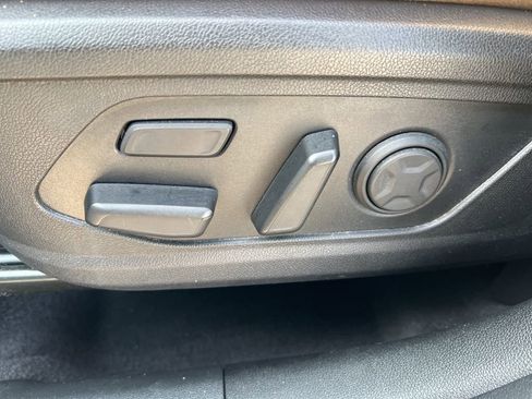 Certified 2025 Kia Sorento SX Prestige w/ Olive Brown Leather Package image 52