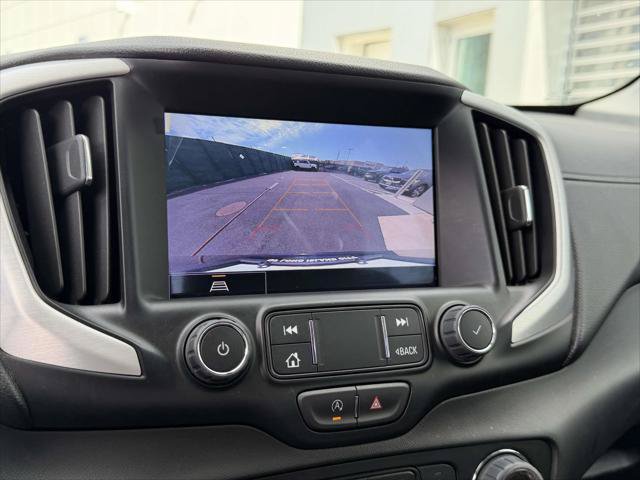Used 2023 GMC Terrain SLT AWD/4WD image 30