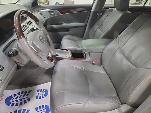 Used 2010 Toyota Avalon Limited image 12