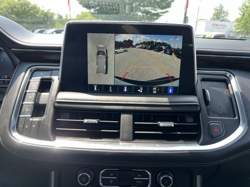 Used 2023 Chevrolet Tahoe Z71 w/ Luxury Package AWD/4WD image 19