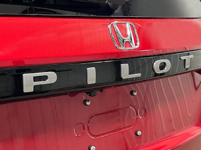 New 2026 Honda Pilot Touring image 6
