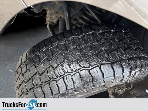 Used 2015 Chevrolet Colorado Z71 image 38