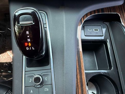 Used 2023 Cadillac Escalade ESV Luxury AWD/4WD image 25