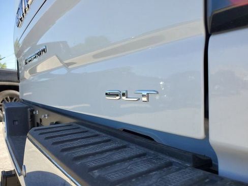 New 2026 GMC Sierra 1500 SLT image 9