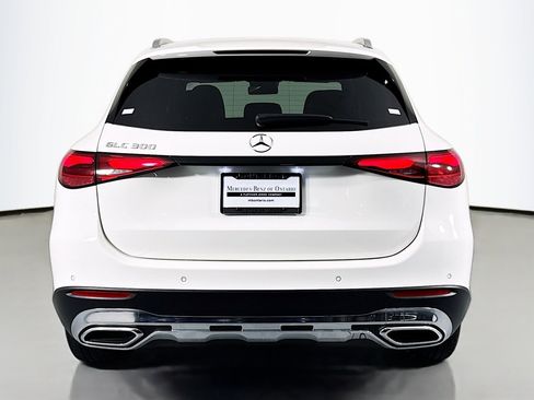 Certified 2025 Mercedes-Benz GLC 300 image 4