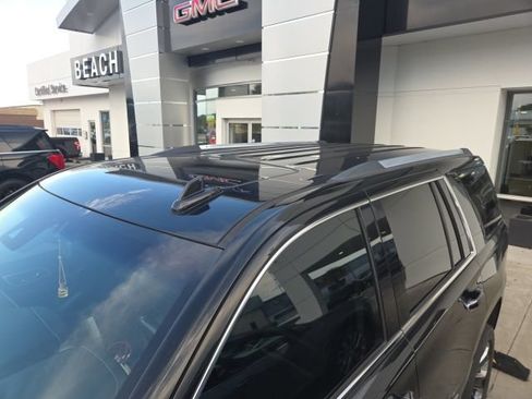 Used 2019 GMC Yukon Denali w/ Denali Ultimate Package AWD/4WD image 9