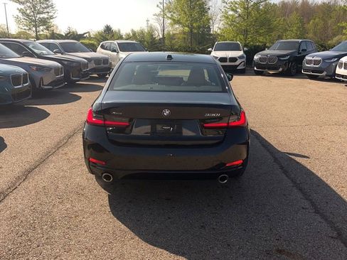 Used 2023 BMW 330i xDrive Sedan w/ Premium Package image 4