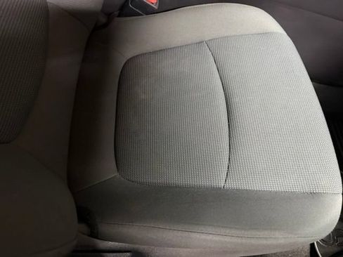 Used 2021 Toyota RAV4 LE FWD image 27