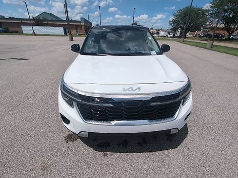 Used 2025 Kia Seltos S FWD image 12
