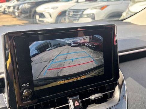 Used 2025 Toyota Corolla LE FWD image 22