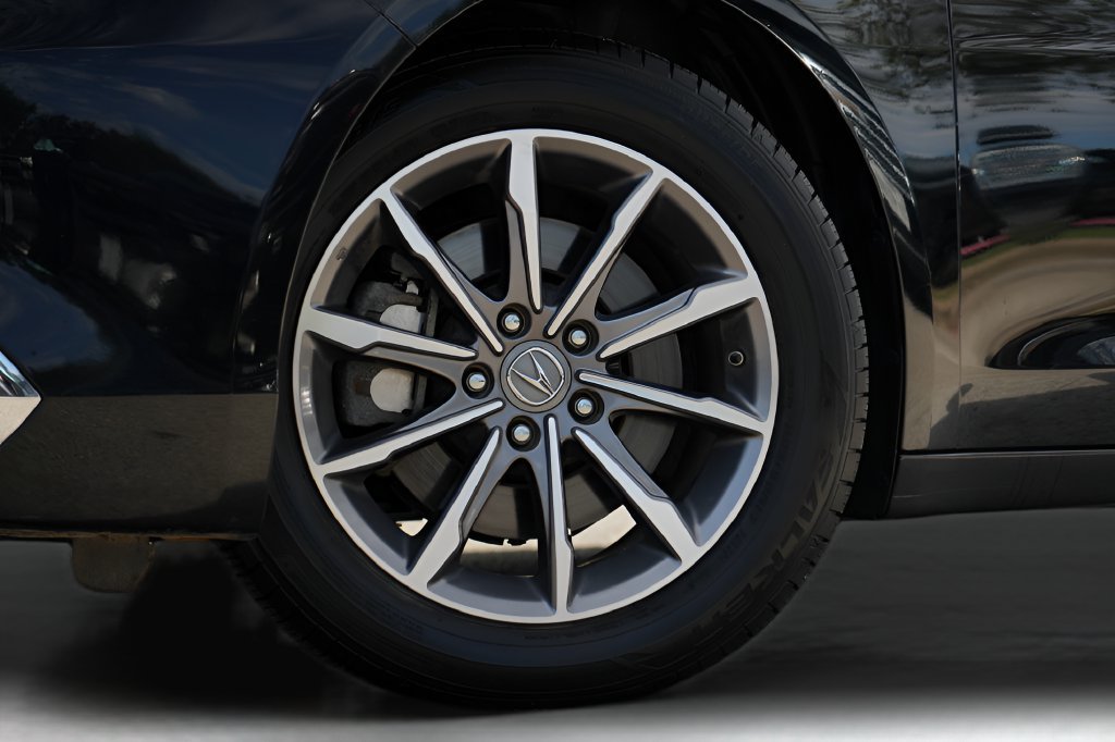 Used 2019 Acura TLX FWD image 3