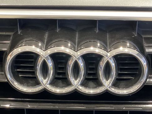 Used 2018 Audi Q3 2.0T Premium Plus w/ Premium Plus Package image 10