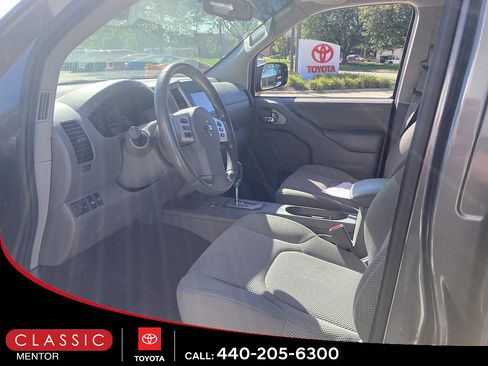 Used 2021 Nissan Frontier SV AWD/4WD image 3
