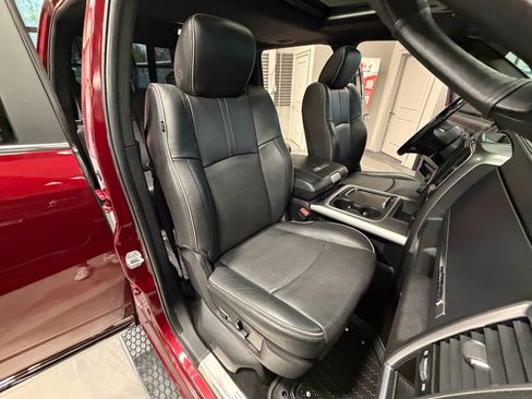 Used 2017 RAM 1500 Limited AWD/4WD image 4