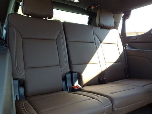 New 2026 Chevrolet Tahoe High Country AWD/4WD image 6
