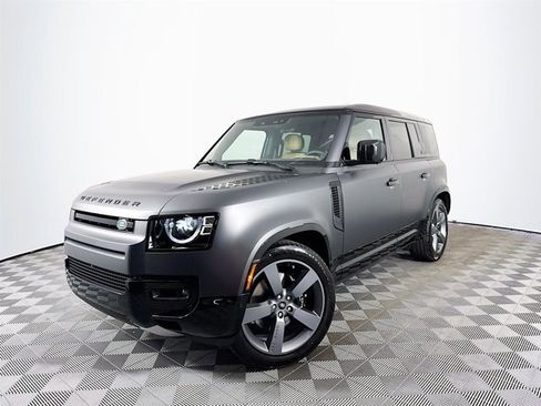 Used 2025 Land Rover Defender 110 V8 image 1